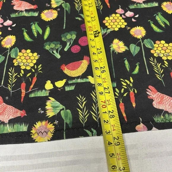 Apron Black Gardening Farm Theme Flowers Chickens Veggies Cooking Old‎ School - Picture 9 of 10